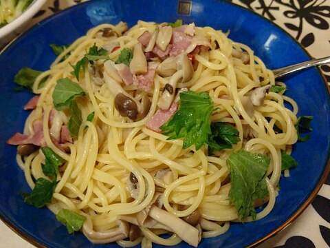 大葉を散らして夏の和風パスタ